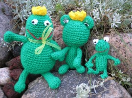 Szydełkowe żabki - Crocheted frogs